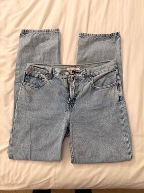 Signature by Levi Strauss Light Wash Straight Leg Jeans